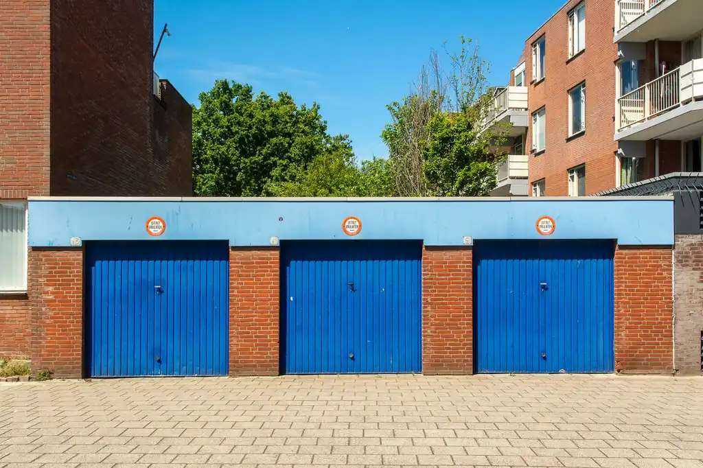 Garage door service in Rosedale, Bakersfield, CA