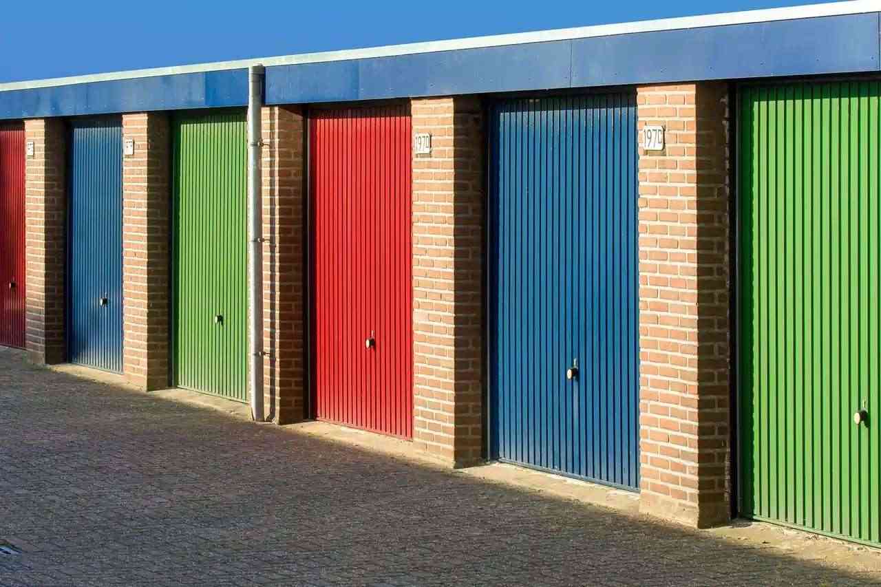Garage door service in Southeast Bakersfield, Bakersfield, CA